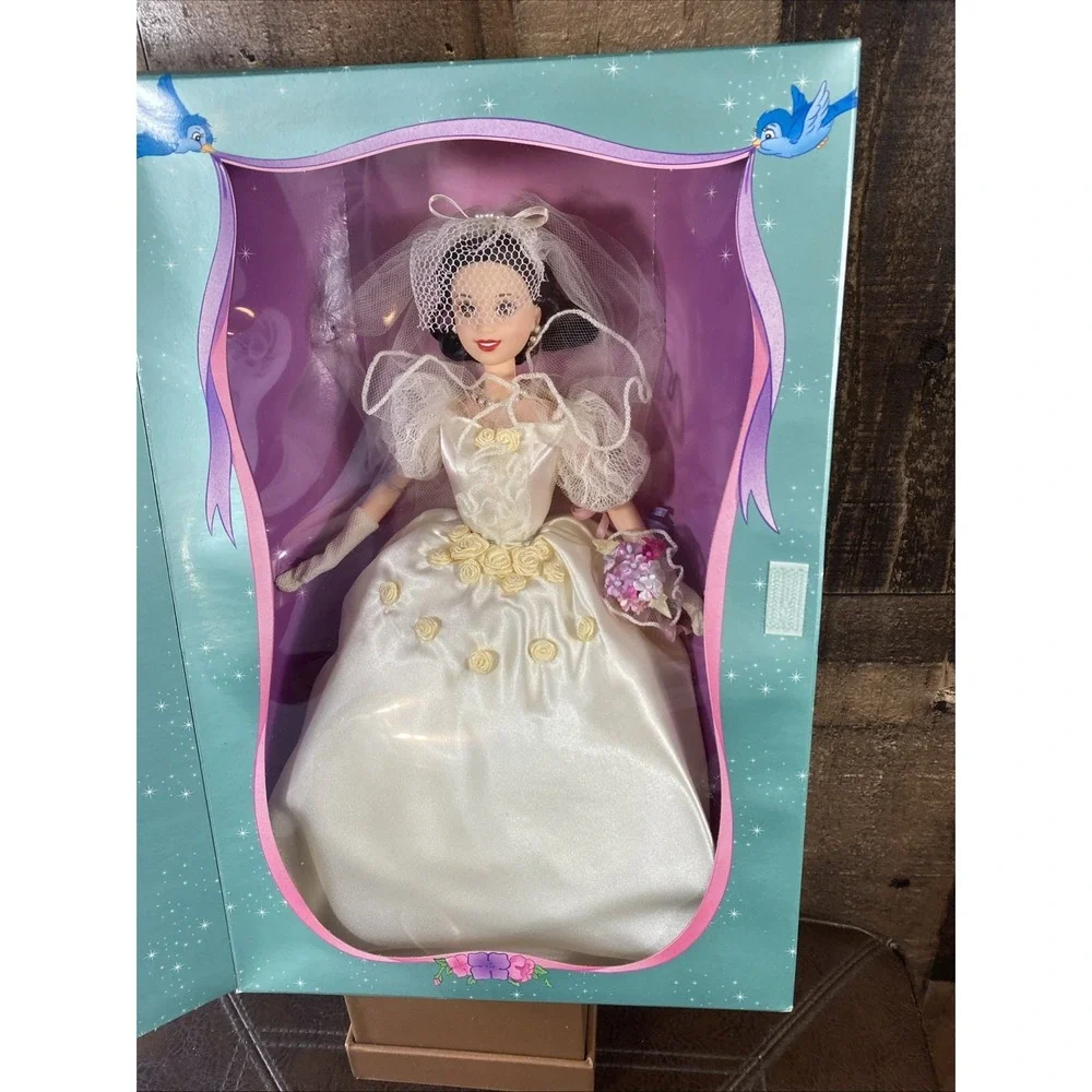 Vintage 1997 Disney Snow White Seven Dwarfs Wedding Doll Mattel #18958‎ New